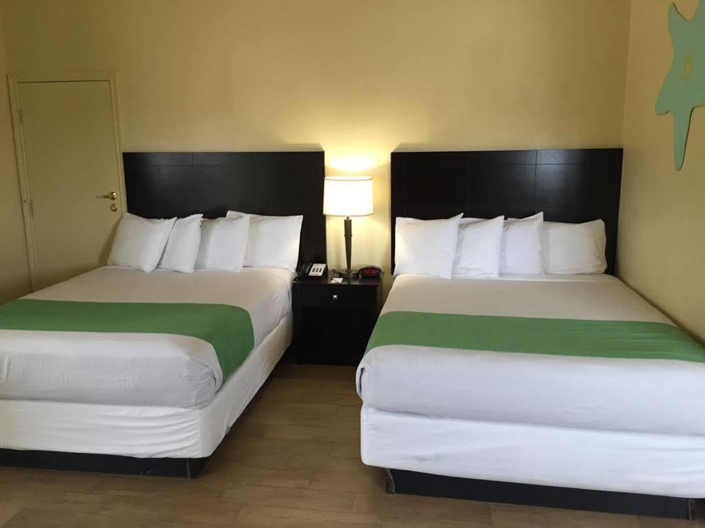 Island Hotel 포트 애런사스 외부 사진